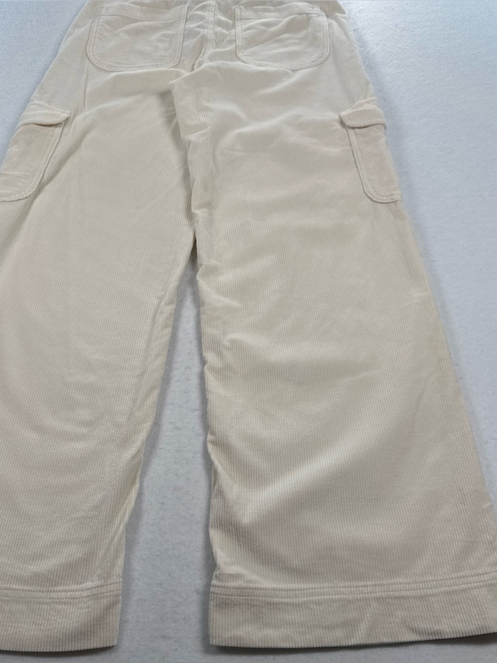 American Eagle Outfitters Women’s 8 Ivory Corduroy Cargo Pants Stretch Pockets - Picture 8 of 9